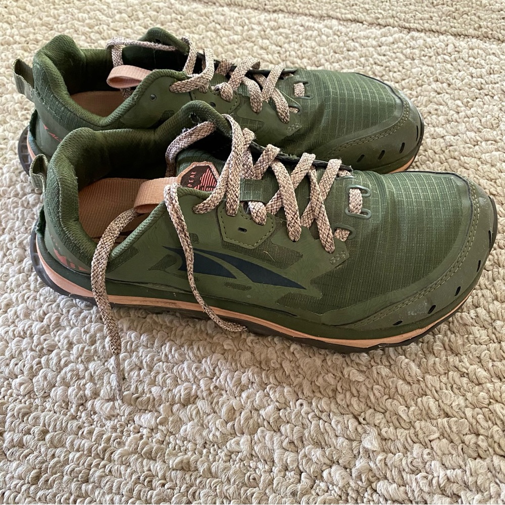 Altra Women's Lone Peak 6 Trail Running Shoe in the Dusty Olive 7.5 Hike Cabin - Picture 4 of 9